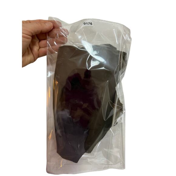 CRZ yoga black short shorts activewear sz XS, no tag measurements provided - Picture 8 of 8